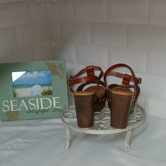 Comfort 1946 Women's Cognac Strappy Open Toed Sandals Size 8 - Picture 4 of 10